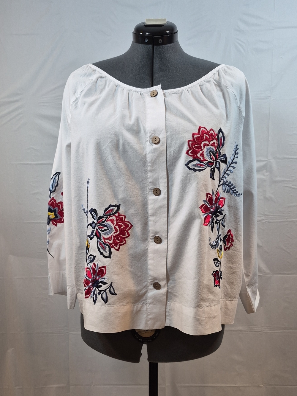 Ruby Rd. White Button-Front Top with Red & Navy Floral Embroidery Large